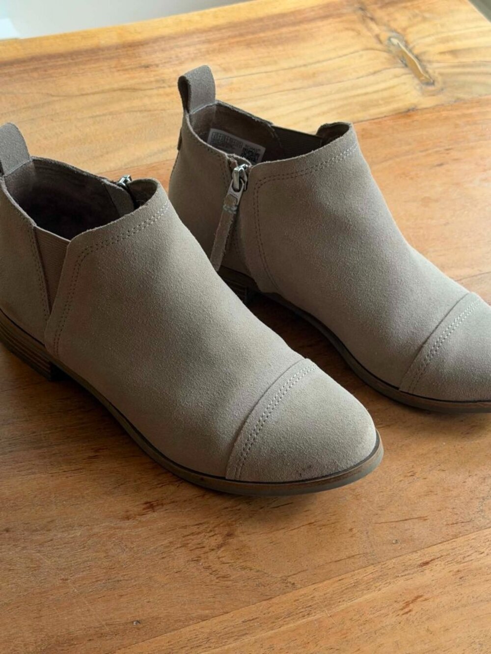 Toms Zipper Ankle Boot Size 6.5